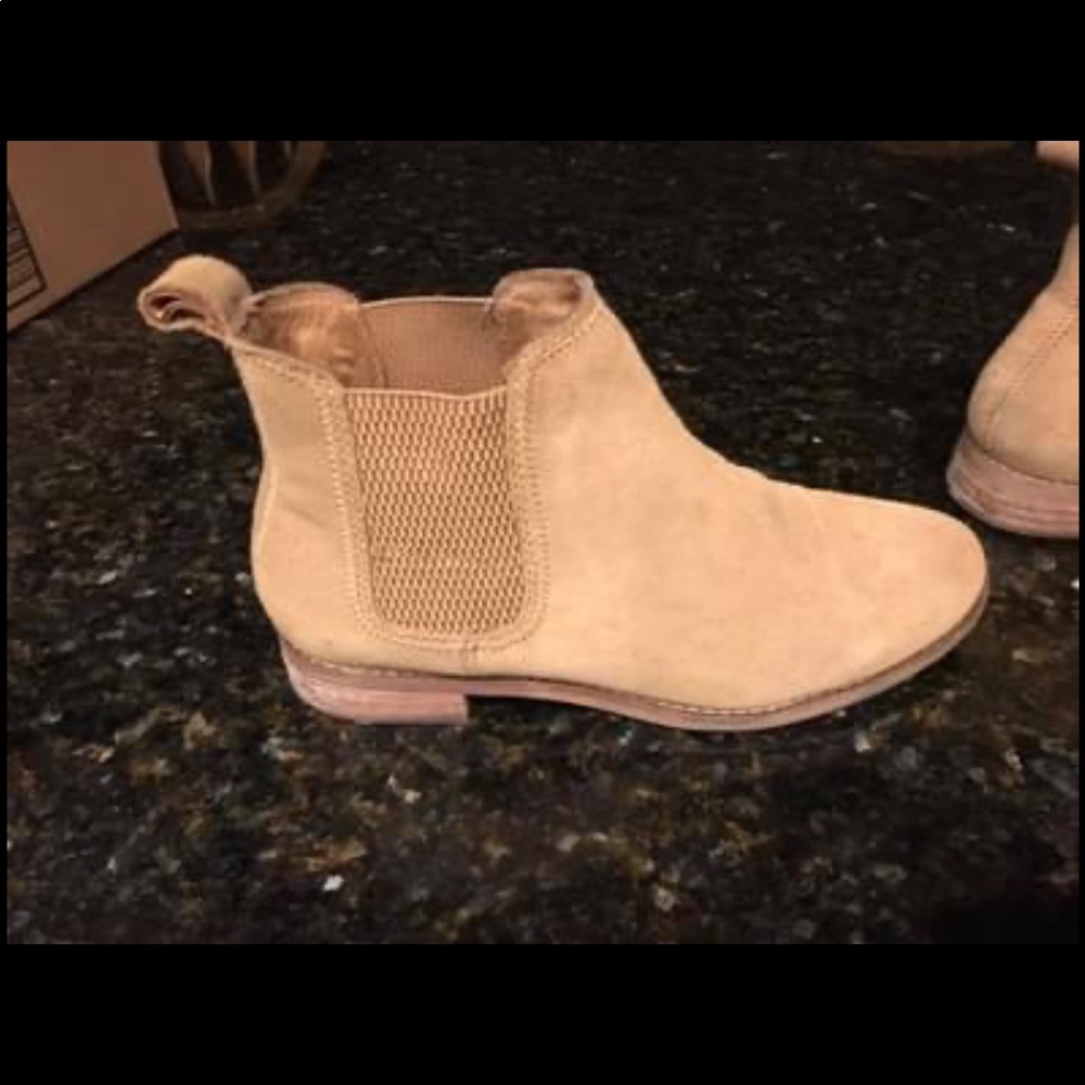 Toms Suede Booties